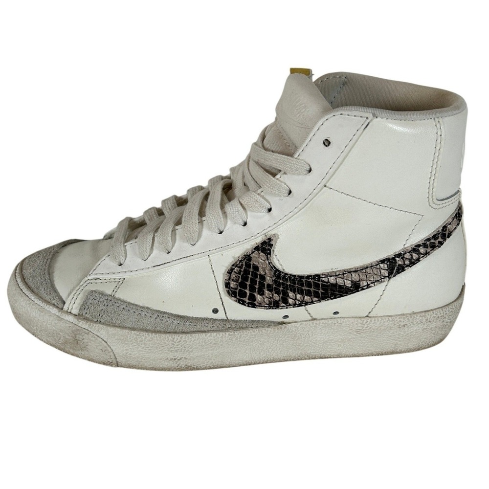 Nike Blazer Mid 77 White Snakeskin Swoosh DA8736-100 Womens Size 7 Sneakers